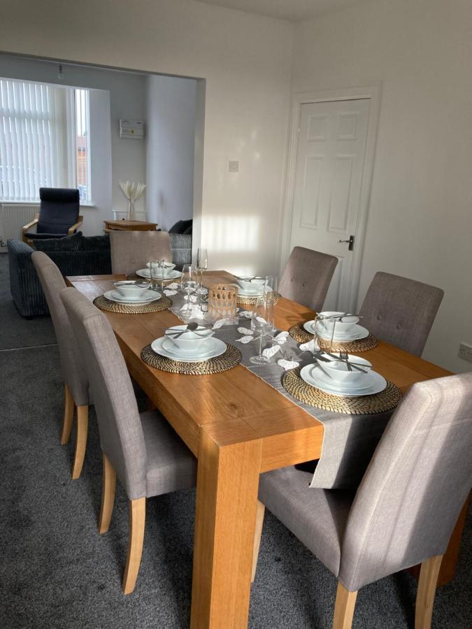 Cheshire Home Stays Crewe Exterior foto